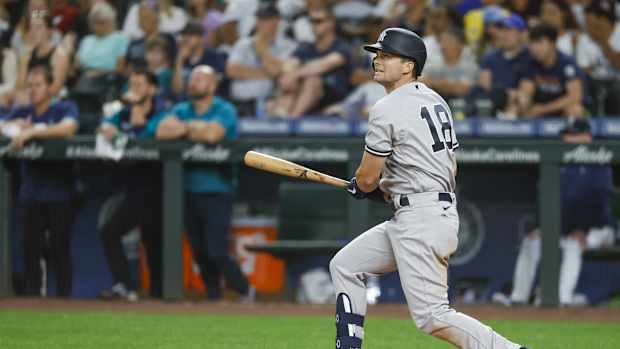 New York Yankees OF Andrew Benintendi hitting against Seattle Mariners